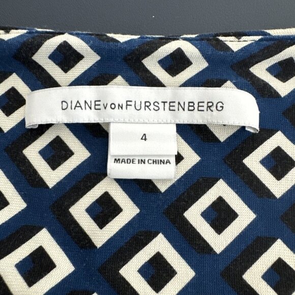 Diane von Furstenberg women's 4 Silk Jersey Wrap Dress Blue Geometric EUC - Picture 9 of 15